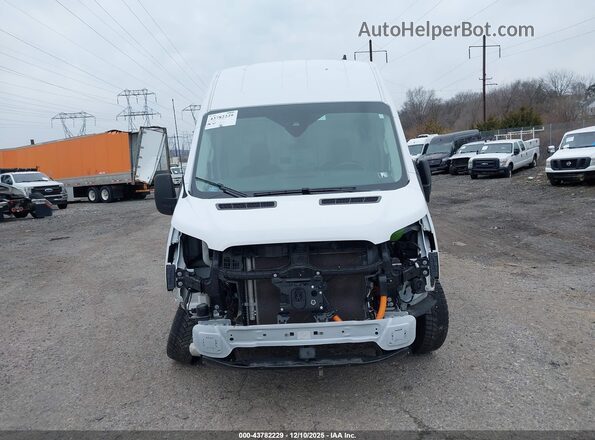 1FTBW3XK9PKA35537 2023 FORD E-TRANSIT-350 CARGO VAN White Widok wnętrza z tyłu