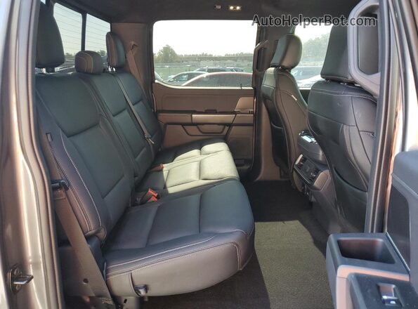 1FTEW3KP8RFB92245 2024 FORD F150 Gray Widok tylnych siedzeń