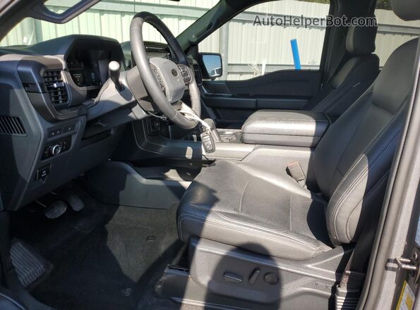 1FTEW3KP8RFB92245 2024 FORD F150 Gray Widok wnętrza z przodu