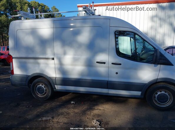 1FTYE1CM7HKA22098 2017 FORD TRANSIT-150 Белый Вид задней части салона