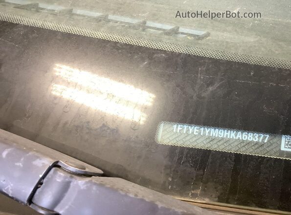 1FTYE1YM9HKA68377 2017 FORD TRANSIT-150  Вид сзади