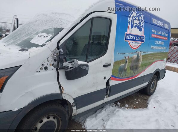 1FTYR2CM3JKA16055 2018 FORD TRANSIT-250 Белый Вид спереди