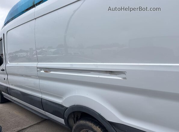 1FTYR3XM6JKA74127 2018 FORD TRANSIT-250 Белый Вид салона спереди