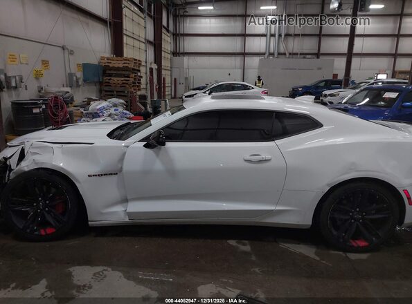 1G1FF1R76P0103117 2023 CHEVROLET CAMARO White Vista interior de 360 grados
