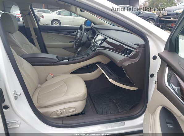 1G4ZP5SS2JU113128 2018 BUICK LACROSSE Белый Вид салона спереди