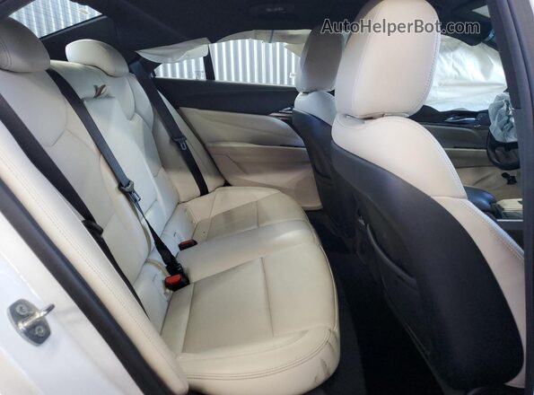 1G6DF5RK5R0107840 2024 CADILLAC CT4 White Widok tylnych siedzeń