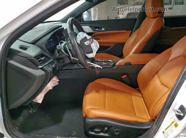 1G6DF5RL9M0130930 2021 CADILLAC CT4 White Vista interior delantera