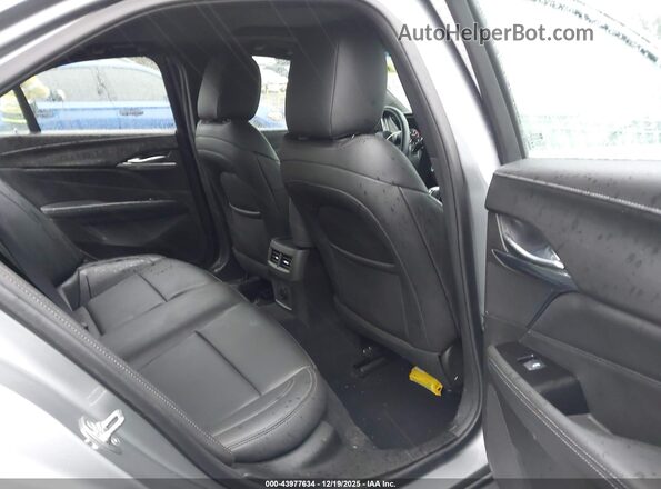 1G6DK5RKXS0106586 2025 CADILLAC CT4 Silver Widok naklejki z numerem VIN