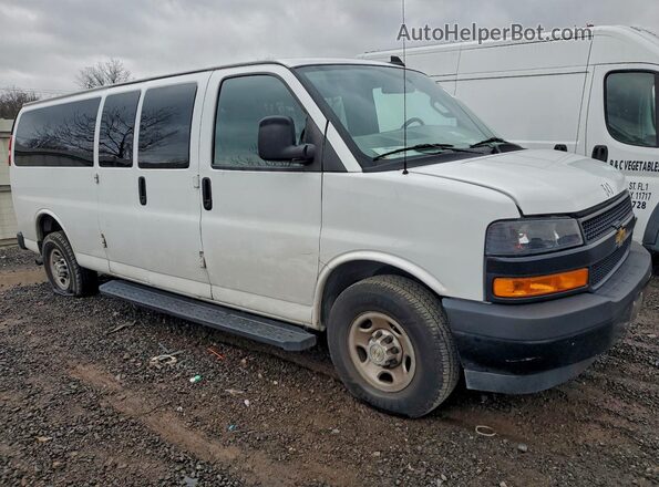 1GAZGNFP2N1189121 2022 CHEVROLET EXPRESS Белый Передняя правая четверть