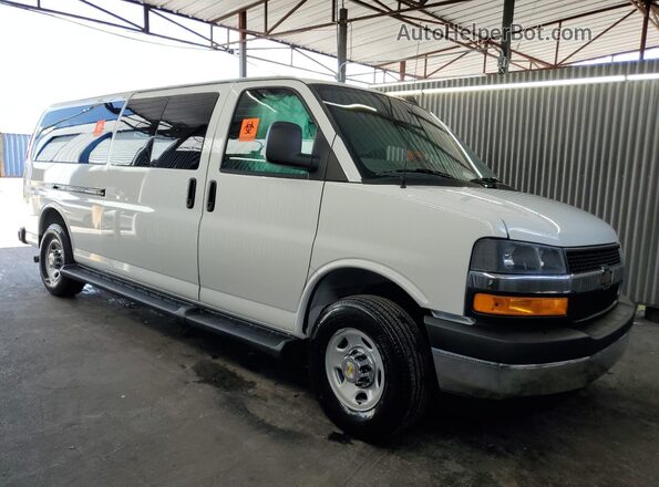 1GAZGPFP0S1219238 2025 CHEVROLET EXPRESS White Przód prawy