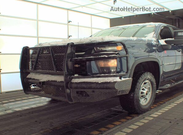 1GC1YLE72LF271986 2020 CHEVROLET SILVERADO  Вид спереди