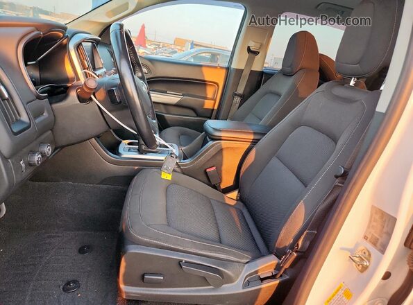 1GCGTCEN8M1107227 2021 CHEVROLET COLORADO White Սալոնի դիմացի տեսք
