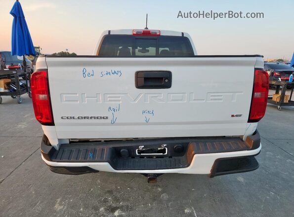 1GCGTCEN8M1107227 2021 CHEVROLET COLORADO White Հետևի տեսք
