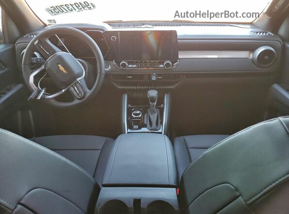 1GCPTCEK2S1189250 2025 CHEVROLET COLORADO Темно-бордовый Вид панели приборов