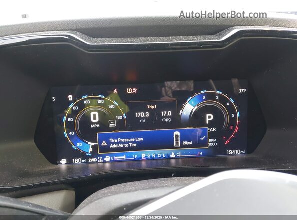 1GCPTFEK4P1265429 2023 CHEVROLET COLORADO Белый Вид задних сидений