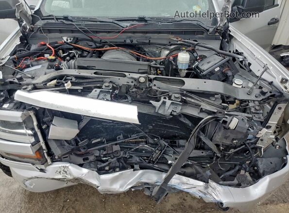 1GCRCPEC0JZ354611 2018 CHEVROLET 1500 Silver Вид задньої частини салону