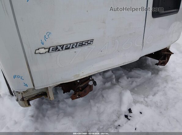 1GCWGAFF3G1242051 2016 CHEVROLET EXPRESS Белый Вид щитка приборов