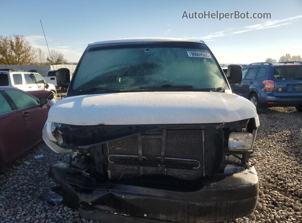 1GCWGAFG7G1150286 2016 CHEVROLET EXPRESS Белый Вид спереди