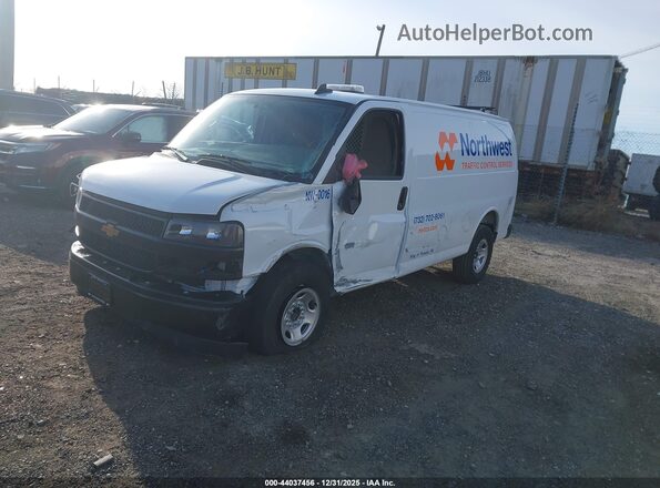 1GCWGAFP6S1205271 2025 CHEVROLET EXPRESS White Передня ліва чверть