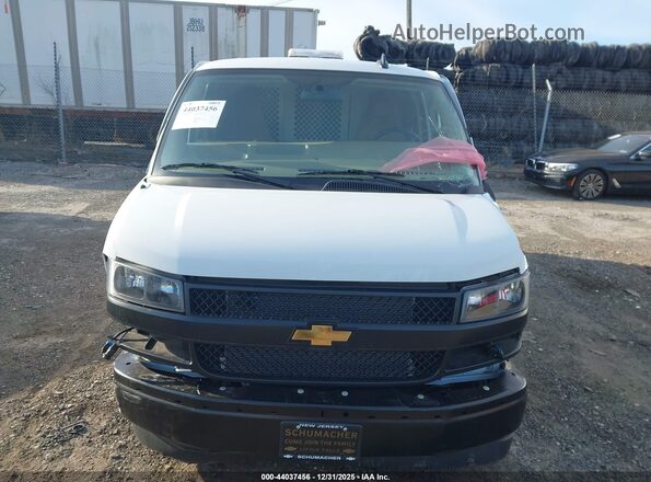 1GCWGAFP6S1205271 2025 CHEVROLET EXPRESS White Вид спереду