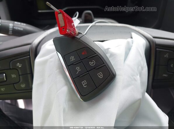 1GKS2EKT9PR303635 2023 GMC YUKON Белый Вид панели приборов