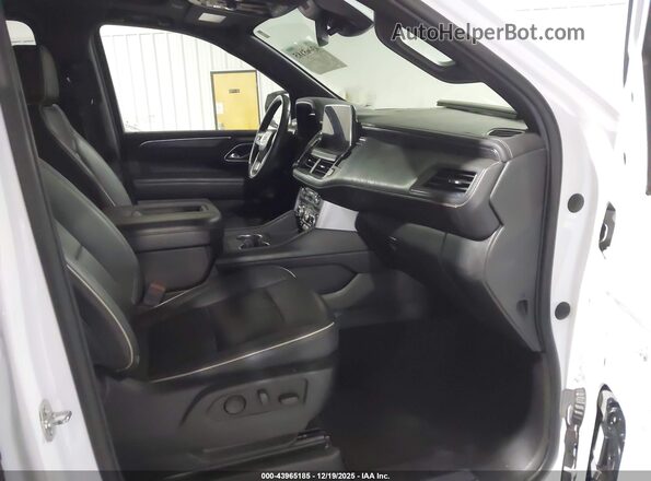 1GKS2GKD4PR306902 2023 GMC YUKON White Вид салону спереду