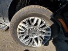 2025 Chevrolet Suburban K1500 Z71 Black vin: 1GNS6DRD4SR343971 Damage: Right Front Wheel, Curb Rash, 1 to 2 inches