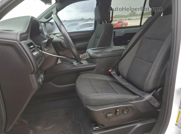 1GNSCMKD2MR385027 2021 CHEVROLET TAHOE Белый Вид салона спереди