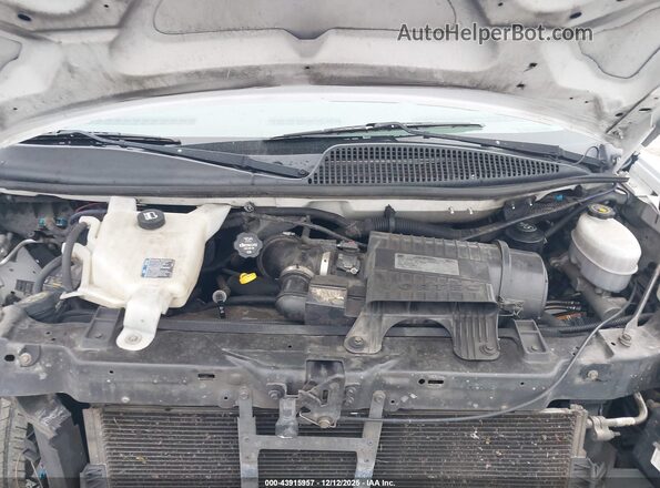 1GTW7AFF8G1902147 2016 GMC SAVANA 2500 White Հետևի տեսք