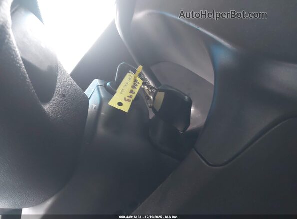 1GTW7AFG2J1909790 2018 GMC SAVANA 2500 White Vista del salpicadero