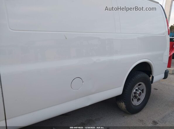 1GTW7AFGXK1340432 2019 GMC SAVANA 2500 Белый Вид спереди