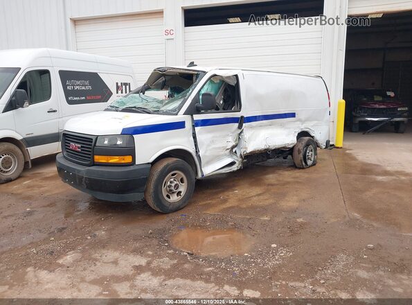 1GTW7AFP0P1174848 2023 GMC SAVANA CARGO White Przód lewy