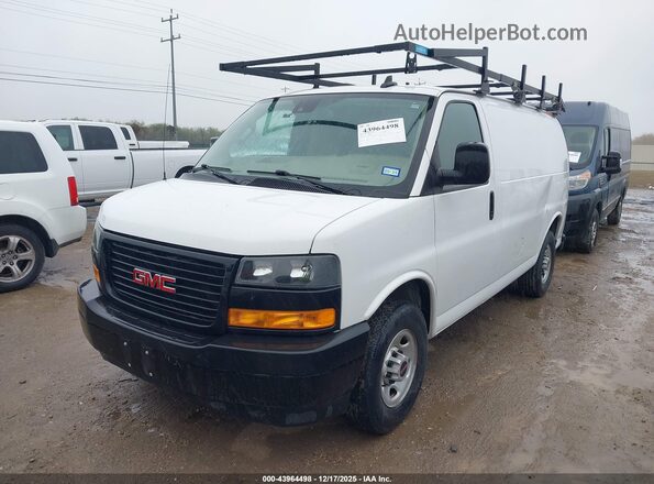 1GTW7AFP2P1143861 2023 GMC SAVANA CARGO White Vista tres cuartos delantera izquierda