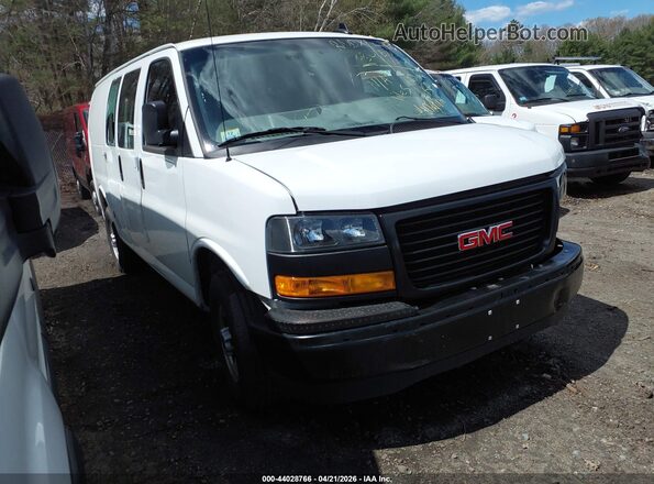 1GTW7AFP2R1185059 2024 GMC SAVANA CARGO White Przód prawy