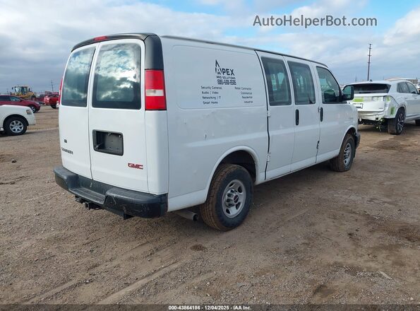 1GTW7AFPXJ1314945 2018 GMC SAVANA 2500 Белый Задняя правая четверть