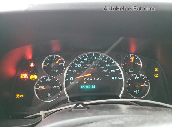 1GTW7AFPXM1204062 2021 GMC SAVANA White Widok tylnych siedzeń