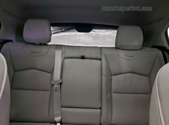1GYFZDR43NF139146 2022 CADILLAC XT4 Серебряный Вид задних сидений