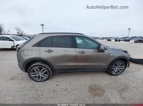1GYFZFR41LF135962 2020 CADILLAC XT4 Бежевый Вид задней части салона