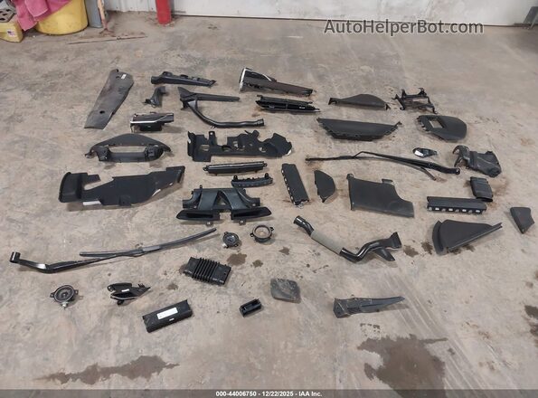 1GYFZFR4XPF102268 2023 CADILLAC XT4 Серый Вид щитка приборов