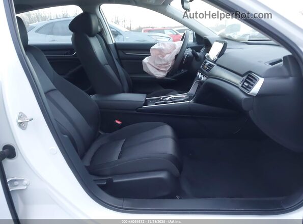 1HGCV3F44KA020549 2019 HONDA ACCORD HYBRID White Front interior view