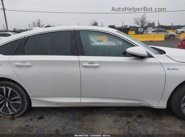 1HGCV3F48LA016957 2020 HONDA ACCORD HYBRID White Vista interior trasera