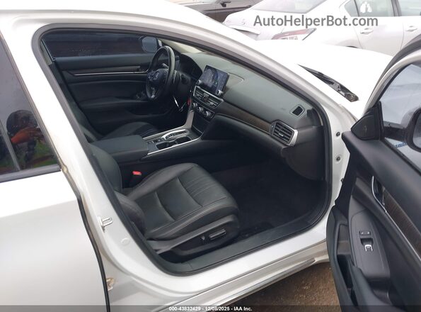 1HGCV3F5XMA021300 2021 HONDA ACCORD HYBRID Белый Вид салона спереди