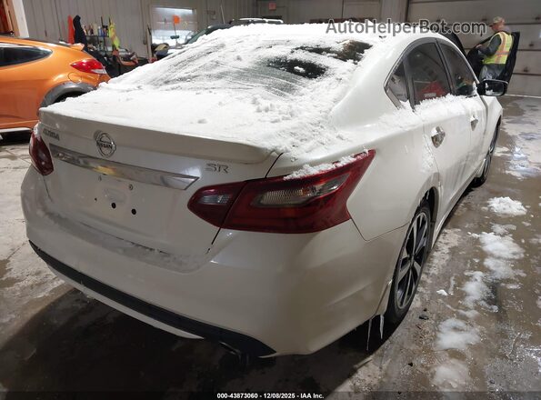 1N4AL3AP3JC132412 2018 NISSAN ALTIMA Белый Задняя правая четверть