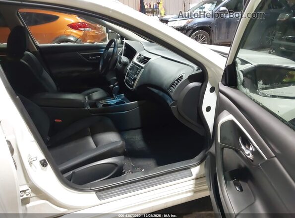 1N4AL3AP3JC132412 2018 NISSAN ALTIMA Белый Вид салона спереди