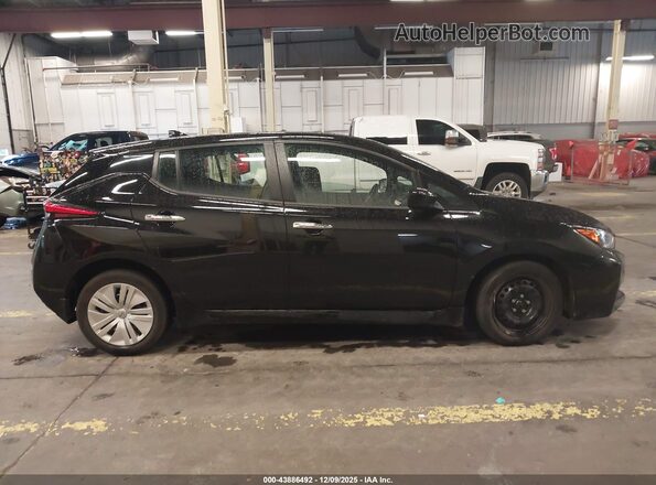 1N4AZ1BV7PC559973 2023 NISSAN LEAF Черный Вид задней части салона