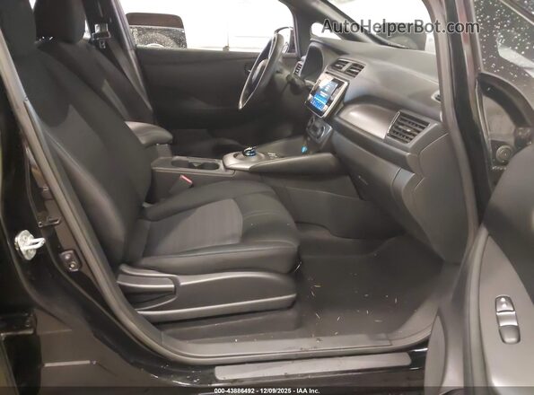 1N4AZ1BV7PC559973 2023 NISSAN LEAF Черный Вид салона спереди