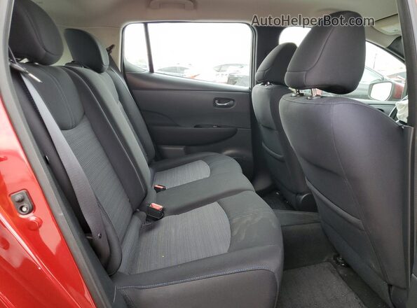 1N4AZ1CP3JC309900 2018 NISSAN LEAF Red Rear interior view