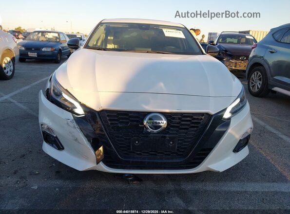 1N4BL4CV1NN330096 2022 NISSAN ALTIMA Белый Вид щитка приборов