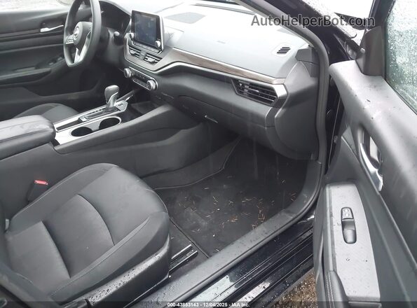 1N4BL4DV8RN342296 2024 NISSAN ALTIMA Черный Вид салона спереди