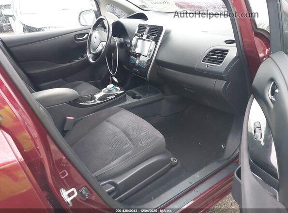 1N4BZ0CP9GC309035 2016 NISSAN LEAF Бордовый Вид салона спереди